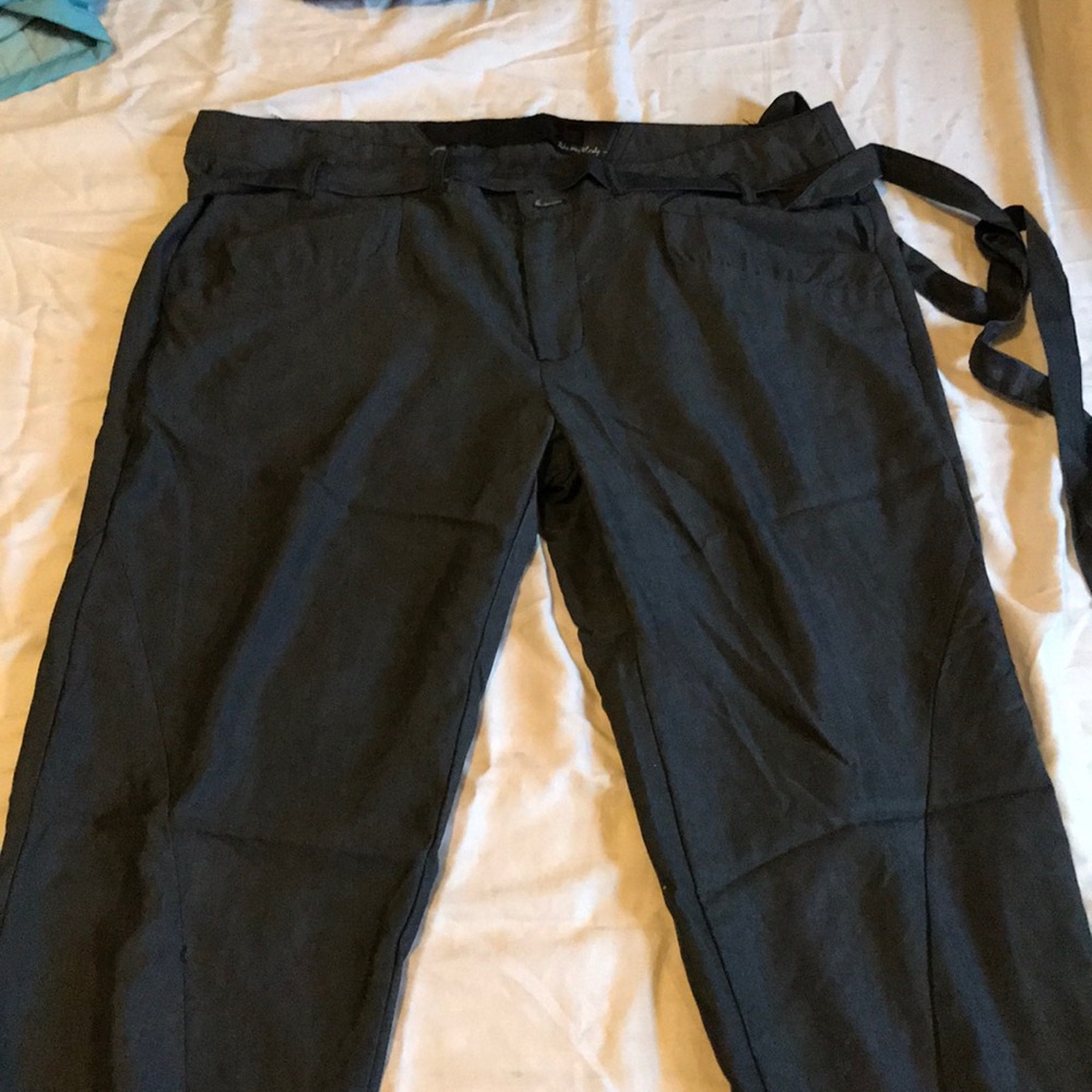 Joe’s Jeans cropped tencil jogger pants size 31